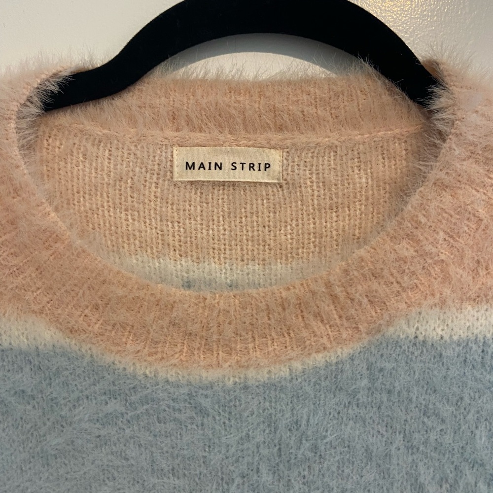 Fuzzy Pink & Blue top from Riff Raff Boutique - Picture 4 of 5
